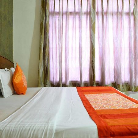 Airport Hotel Paradise International New Delhi Exterior photo