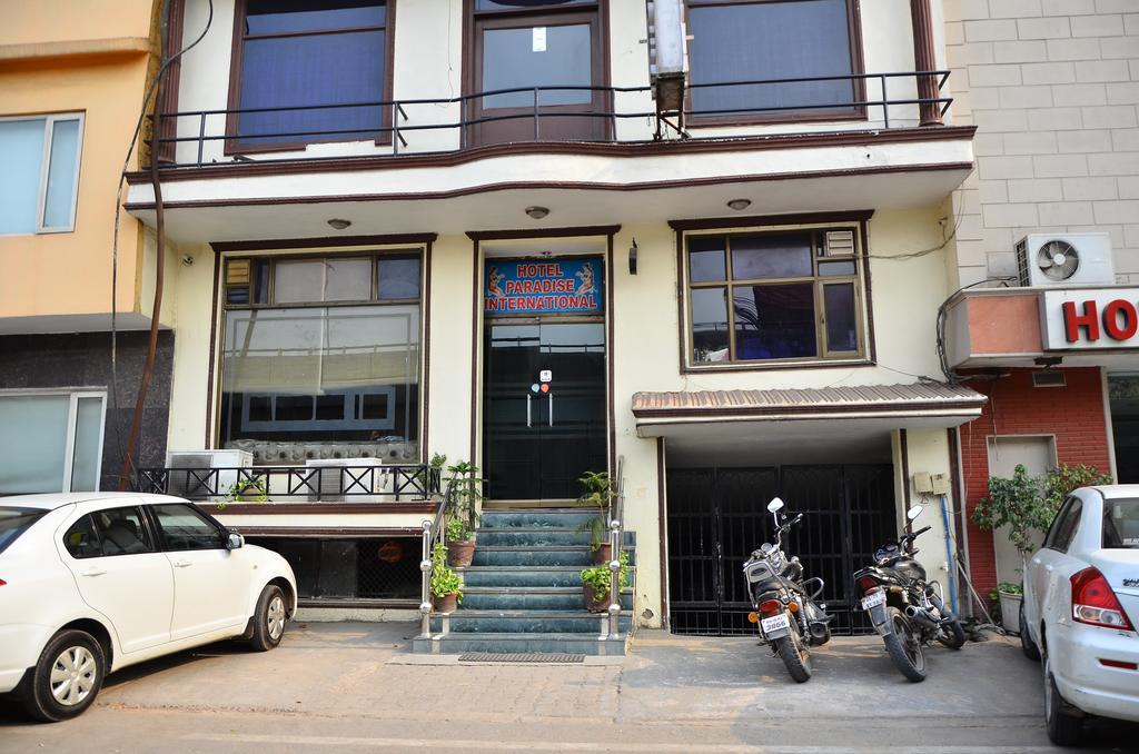 Airport Hotel Paradise International New Delhi Exterior photo