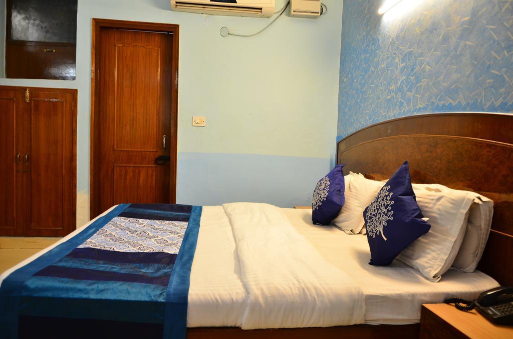 Airport Hotel Paradise International New Delhi Room photo