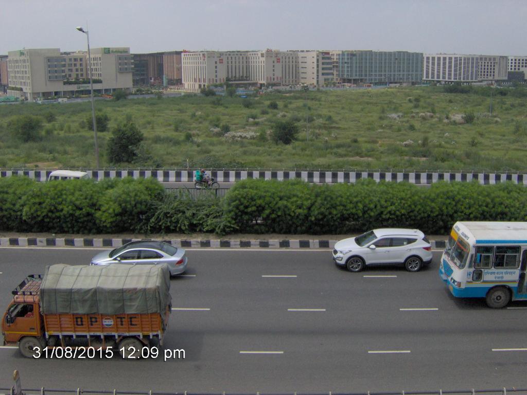 Airport Hotel Paradise International New Delhi Exterior photo