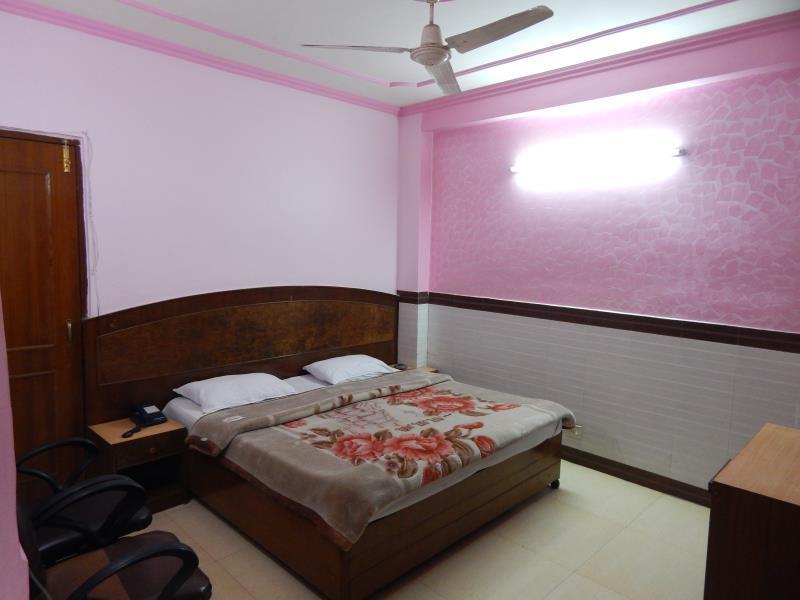 Airport Hotel Paradise International New Delhi Exterior photo